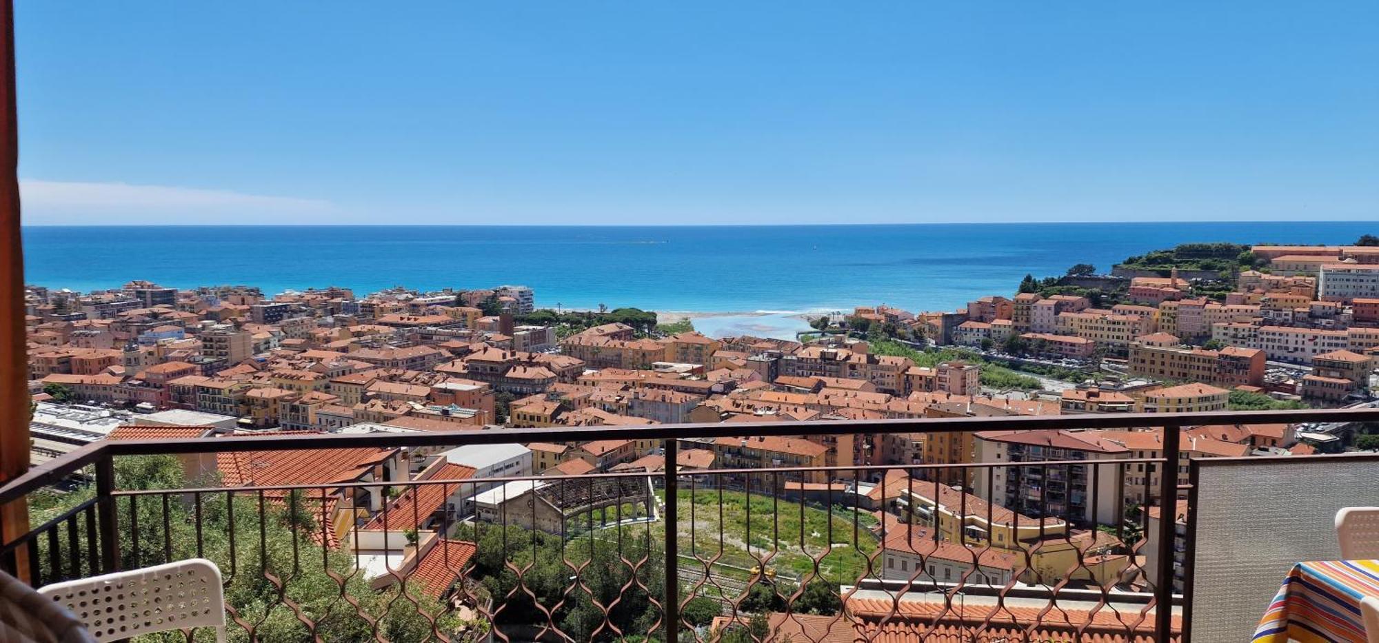 Thekeystudio, La Casa Del Mare Azzurro With Seaview Ventimiglia Exteriör bild