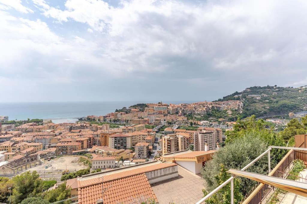 Thekeystudio, La Casa Del Mare Azzurro With Seaview Ventimiglia Exteriör bild
