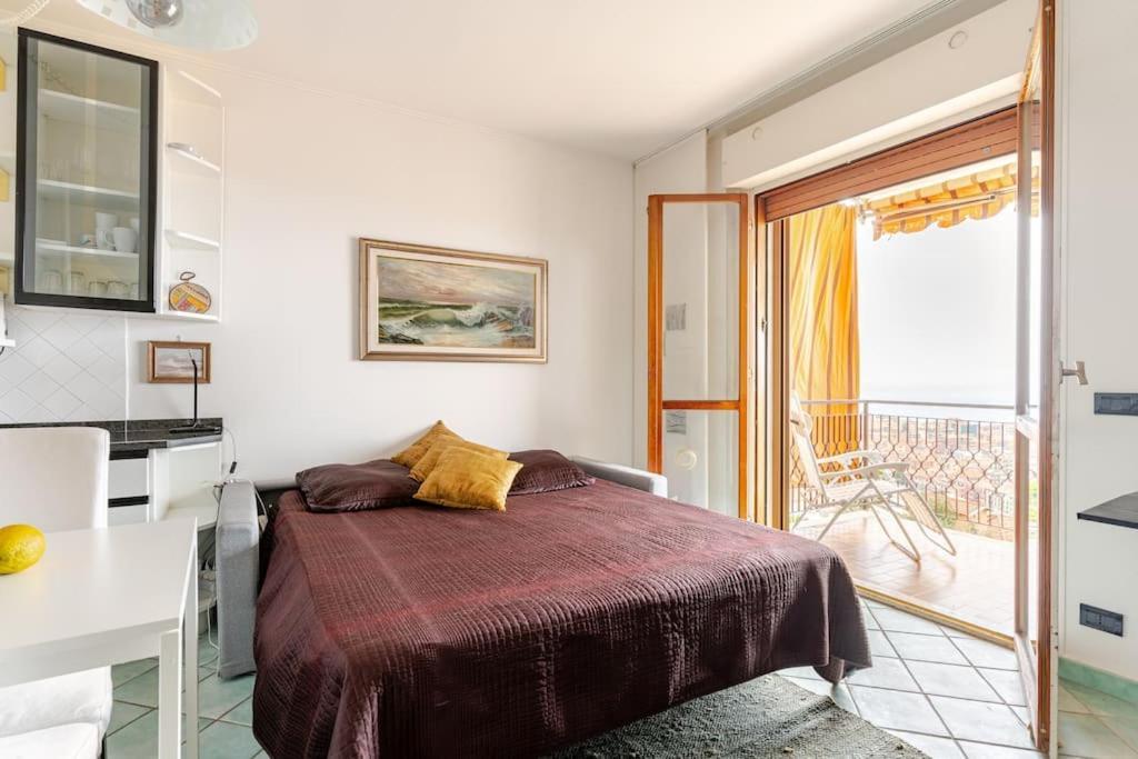 Thekeystudio, La Casa Del Mare Azzurro With Seaview Ventimiglia Exteriör bild