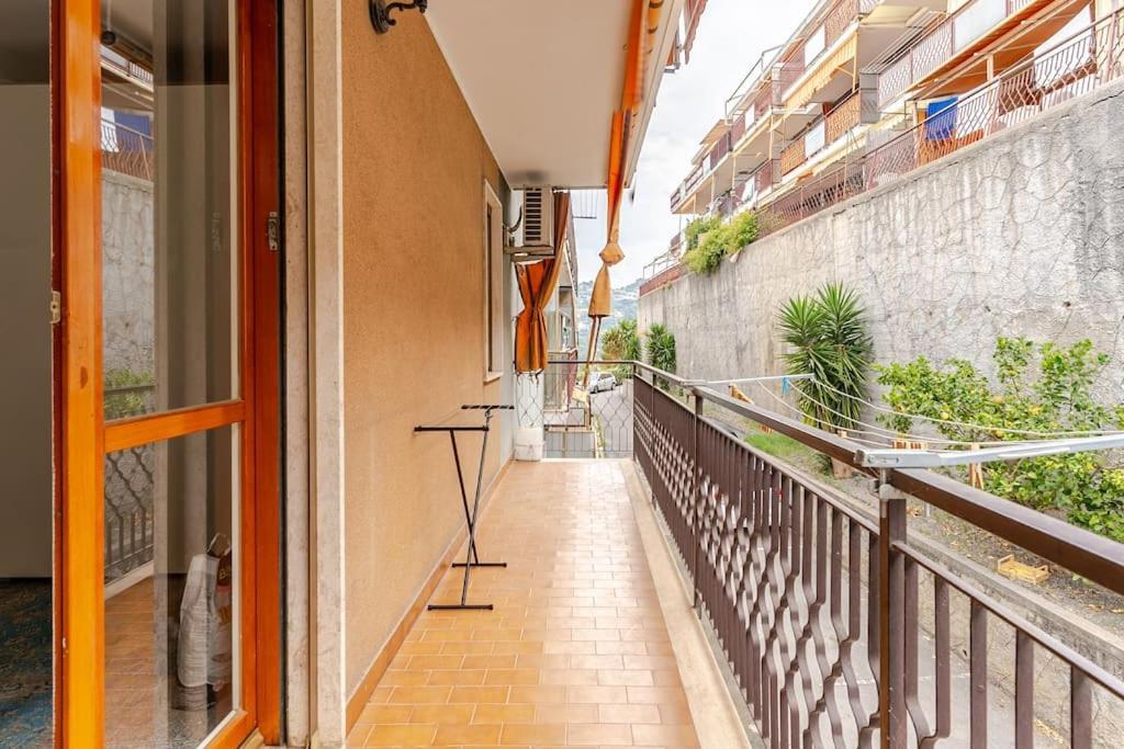 Thekeystudio, La Casa Del Mare Azzurro With Seaview Ventimiglia Exteriör bild