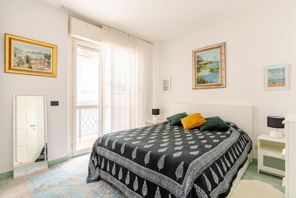 Thekeystudio, La Casa Del Mare Azzurro With Seaview Ventimiglia Exteriör bild