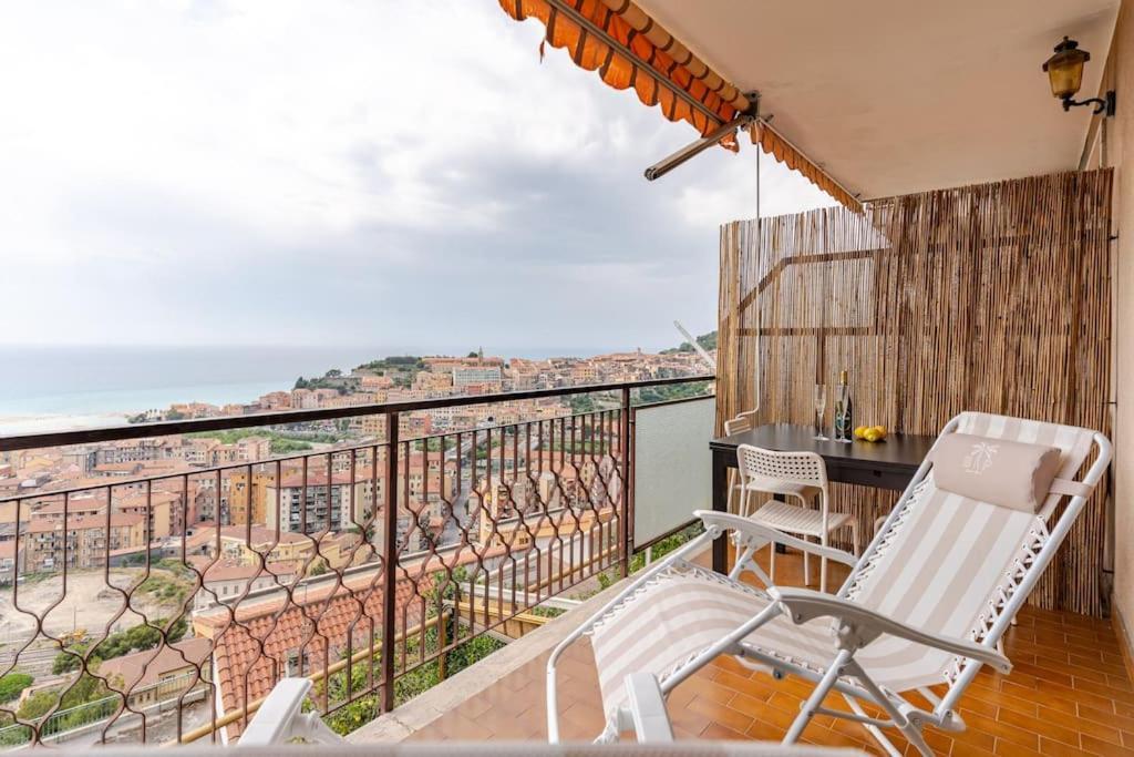 Thekeystudio, La Casa Del Mare Azzurro With Seaview Ventimiglia Exteriör bild